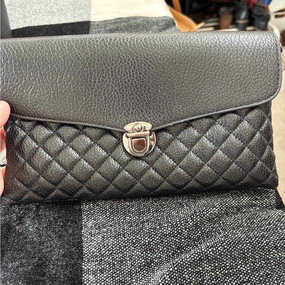 Black Clutch-no brand - Picture 1 of 5